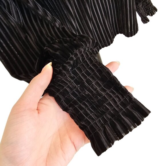 Molly Bracken NWT Black Velvet Long Sleeve Lightweight Sheer Top Sz S / M - Picture 3 of 11